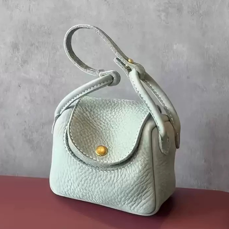 Luxury Bags Casual - กระเป๋าแฟชั่นสุดน่ารักทรงกล่องขนาดเล็กสำหรับผู้หญิง กระเป๋าถือดีไซน์หรูหรา รุ่นใหม่ปี 2026 ทำจากวัสดุ PU
