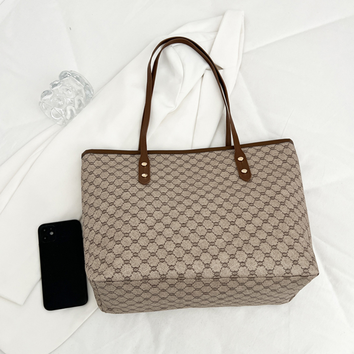 กระเป๋าโท้ทผู้หญิงสไตล์วินเทจส - Tote Bag Leather Monogram บทวิจารณ์และราคา