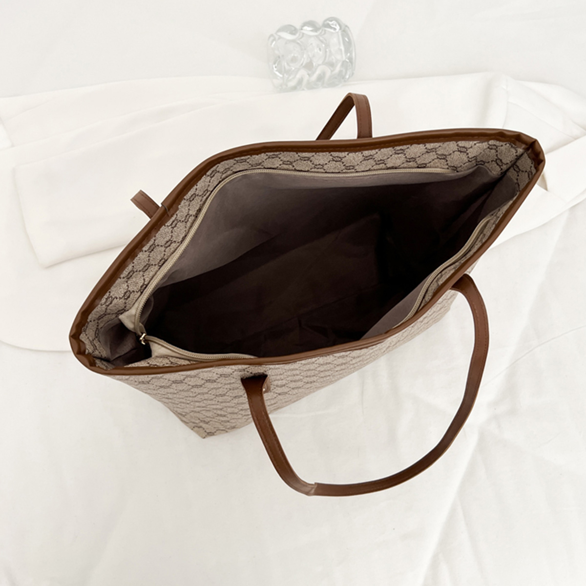 กระเป๋าโท้ทผู้หญิงสไตล์วินเทจส - Tote Bag Leather Monogram บทวิจารณ์และราคา